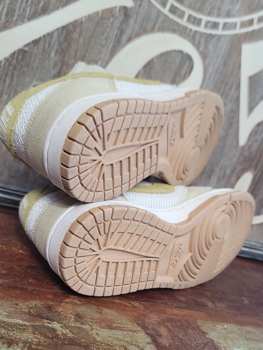 Nike Wmns Dunk Low Next Nature SE "Team Gold/Pale Ivory" Wmns 8.5 Good Cond. - Picture 12 of 15